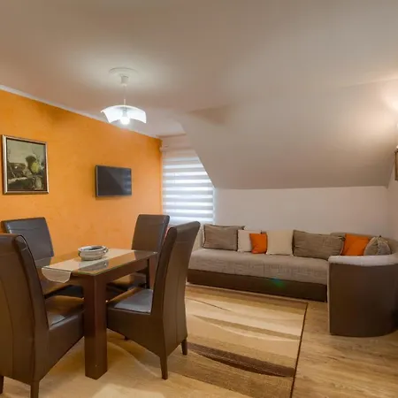 Aleksandra Lägenhet